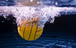 ball-under-water
